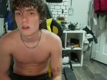 Chaturbate Best live sex cam show of gavatr0n