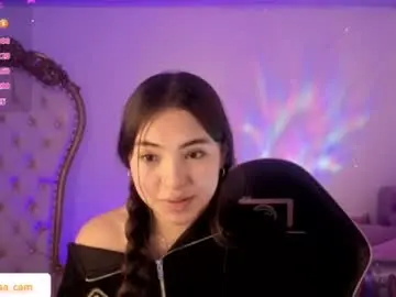 Chaturbate Live Sex Cam of isabela_tay
