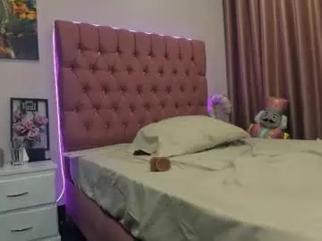 Chaturbate Watch Live Sex Cams of mazeekiin