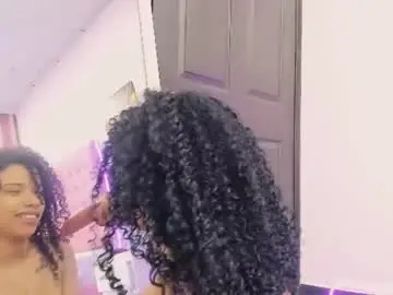 Chaturbate Live Sex Cam of mazeekiin