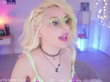 Chaturbate Live Sex Cam of cherrycrush