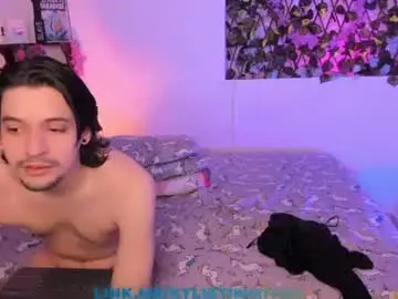 Chaturbate Live Sex Cam of kylietimothee