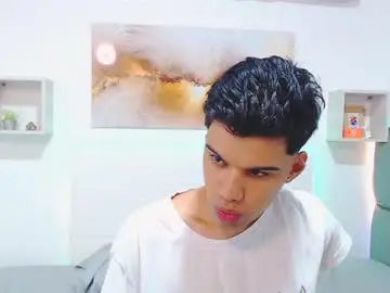 Chaturbate Live Sex Cam of rickii_hot