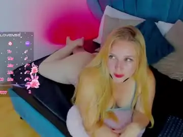 Chaturbate Live Sex Cam of emilysumer