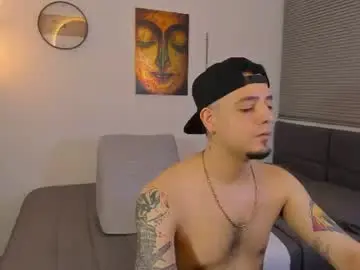 Chaturbate Live Sex Cam of kendel_dimitri