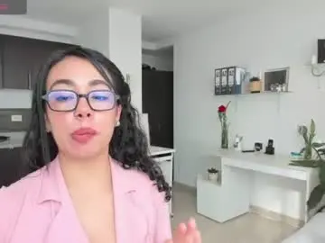 Chaturbate Live Sex Cam of paulina_dossantos
