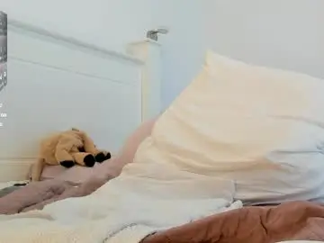 Chaturbate Watch Live Sex Cams of aariana4u