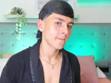 Chaturbate Live Sex Cam of andrew_restrepo