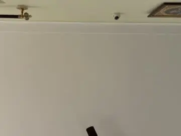 Chaturbate Free Live Porn of bighandsomesatisfy