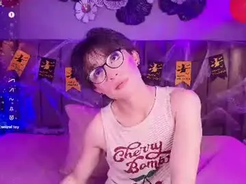 Chaturbate Sex Cam of cherryy_boy