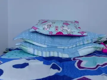 Chaturbate Live Sex Cam of sandylau_