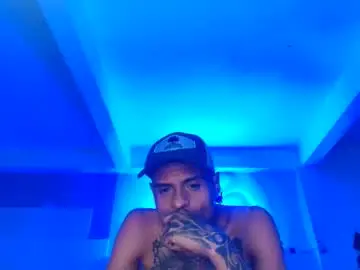 Chaturbate Live Sex Cam of lobo_cockk