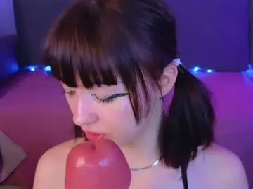 Chaturbate Free Porn Cam of nikkisilk