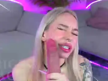 Chaturbate Watch Live Sex Cams of nikkisilk