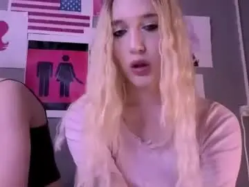 Chaturbate Live Sex Cam of sweetcrystalll