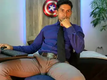 Chaturbate Nude Webcam of andrew_elliot