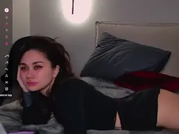 Chaturbate Live Sex of karenhotflirt