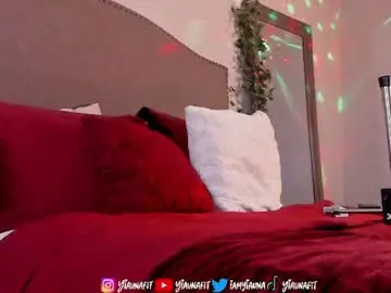 Chaturbate Live Sex Cam of yiauna