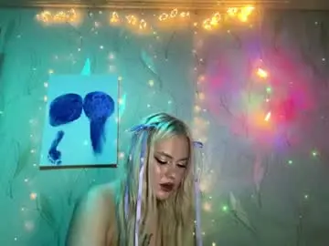 Chaturbate Live Sex Cam of midnightmuuse