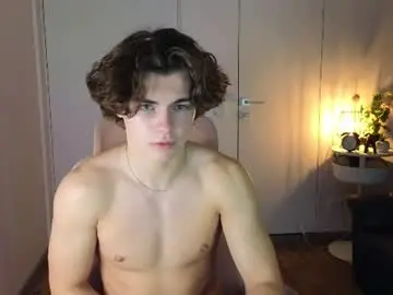 Chaturbate Live Sex Cam of whiteskyy_