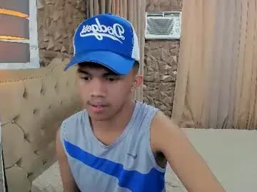 Chaturbate Live Sex Cam of urmasterbigcock