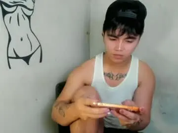 Chaturbate Live Sex Cam of asiancarl_bigcock
