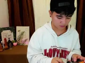 Chaturbate Adult Webcams of asiancarl_bigcock