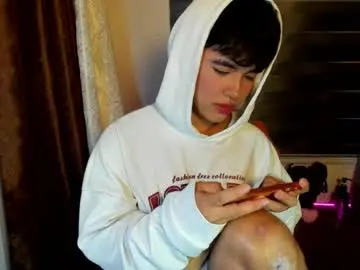 Chaturbate Nude Webcam of asiancarl_bigcock