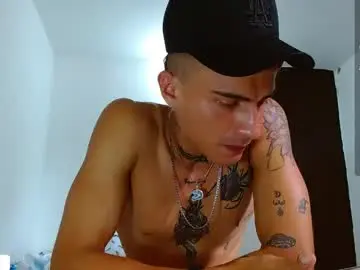 Chaturbate Sex Cam of bray_hotboy