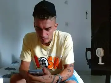 Chaturbate Free Porn Cam of bray_hotboy