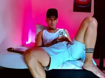 Chaturbate Best live sex cam show of bray_hotboy
