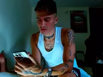 Chaturbate Live Porn of bray_hotboy