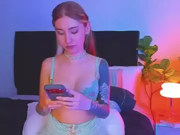 Chaturbate Best live sex cam show of naugthymila3