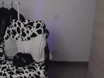 Chaturbate Live Sex Cam of chomelo6
