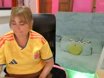 Chaturbate Live Sex Cam of julieta_star69