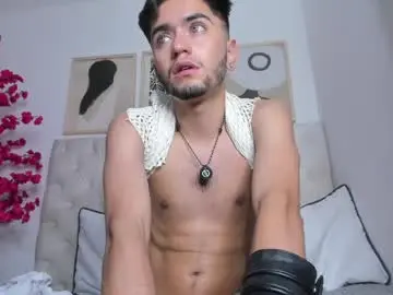 Chaturbate Watch Live Sex Cams of andru_castillo