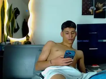 Chaturbate Adult Video Chat of kevin_marlon
