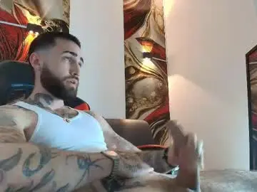Chaturbate Nude Webcam of luke_davis01
