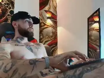Chaturbate Adult Webcams of luke_davis01