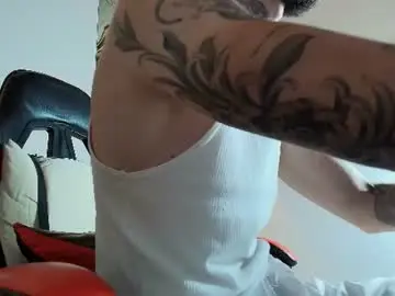 Chaturbate Free Porn Cam of luke_davis01