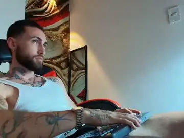 Chaturbate Adult Webcams of luke_davis01
