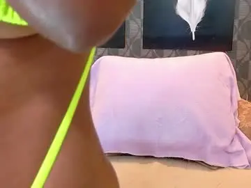 Chaturbate Nude Webcam of scarleetsmith