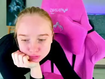 Chaturbate Live Sex of shawty_miia
