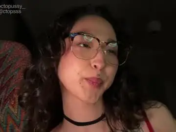 Chaturbate Free Porn Cam of _octopussy_