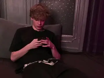 Chaturbate Sex Chat of curlytwinkboy