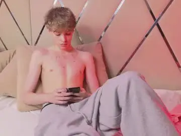 Chaturbate Best live sex cam show of curlytwinkboy