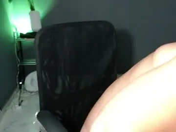 Chaturbate Free Live Porn of chris_magnum_
