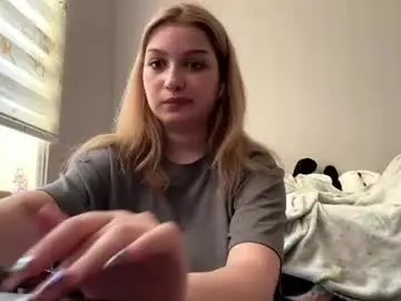 Chaturbate Live Sex Cam of mia_livy