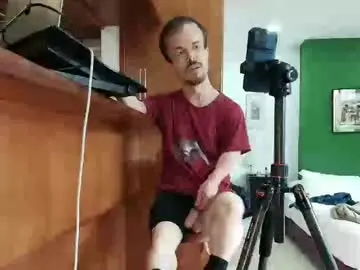 Chaturbate Nude Webcam of midgettripod1