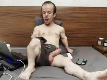 Chaturbate Adult Webcams of midgettripod1